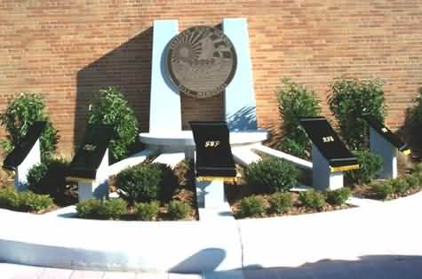 9-11memorialdedication11-23-02b.jpg (19936 bytes)